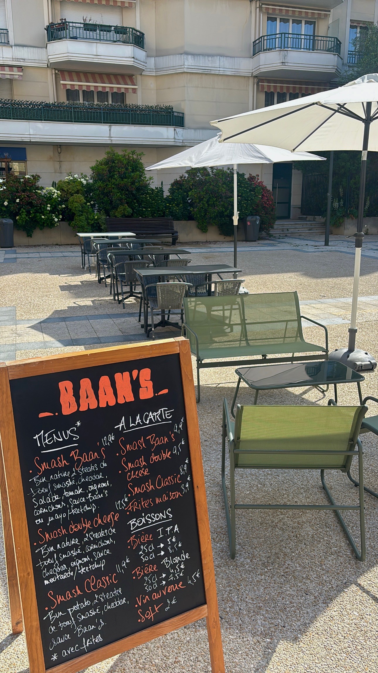 Devanture du restaurant BAAN'S au Perreux-sur-Marne